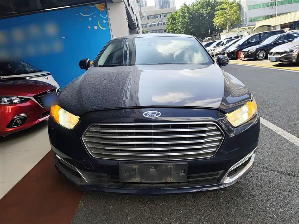Ford Taurus