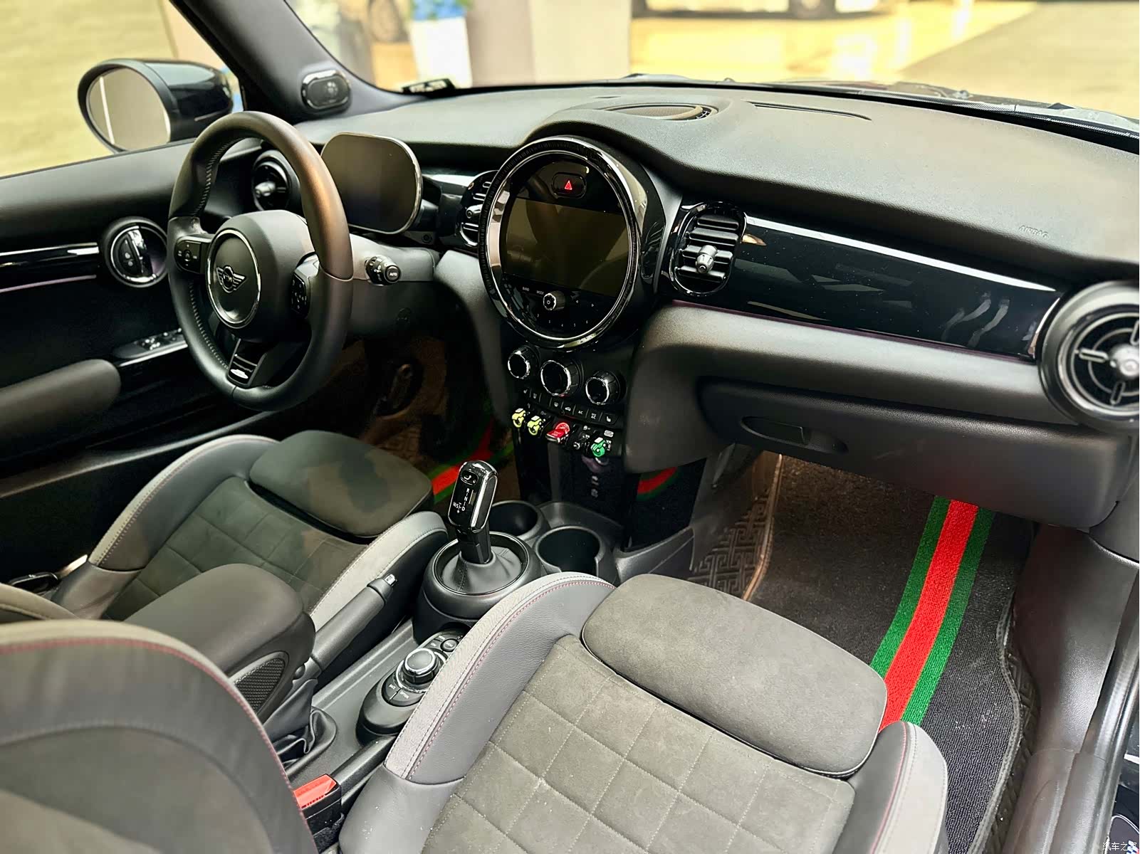 Mini Cooper, 2023 4