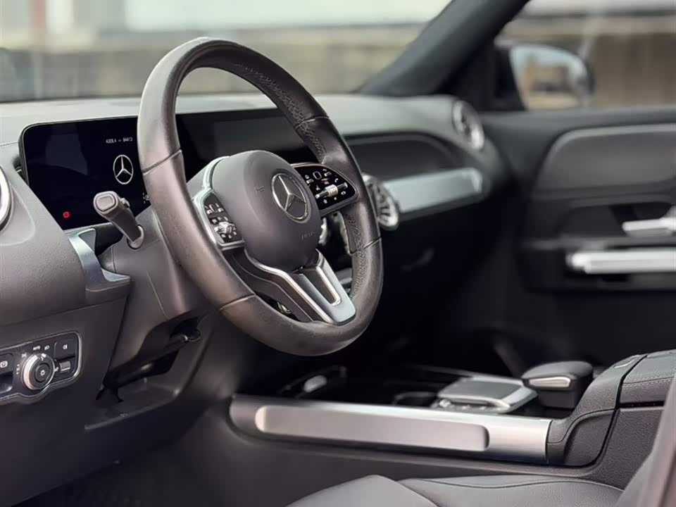 Mercedes-Benz GLB