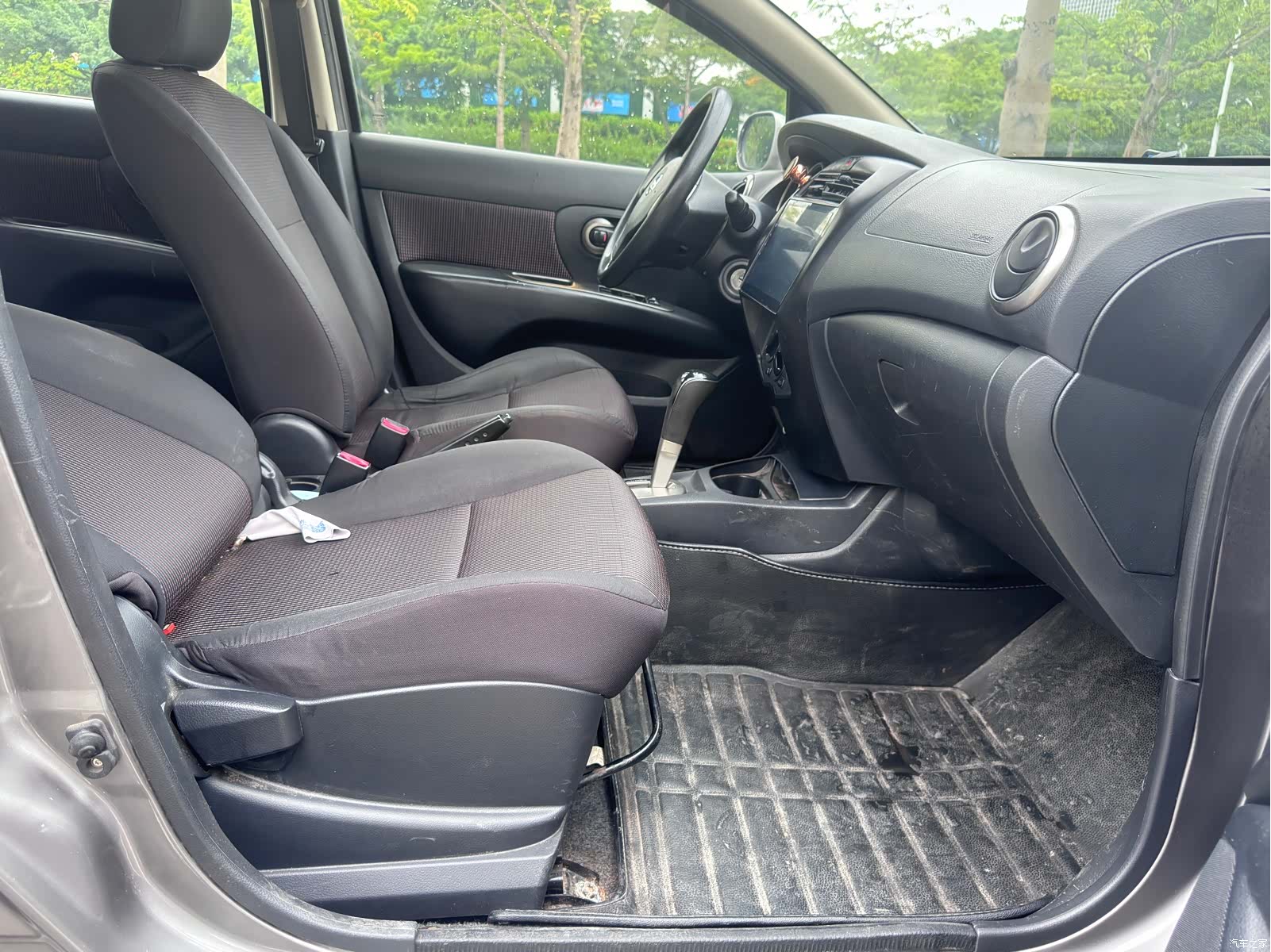 Nissan 1.6XE, 2012 10