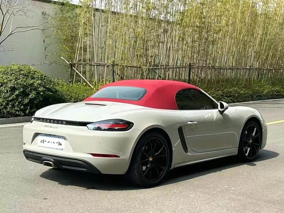 Porsche 718