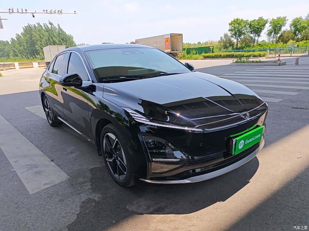 Wuling Starlight, 2025 4