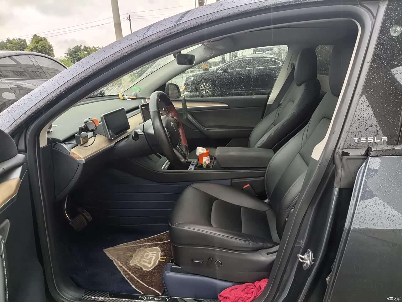 Tesla Model Y, 2022 10