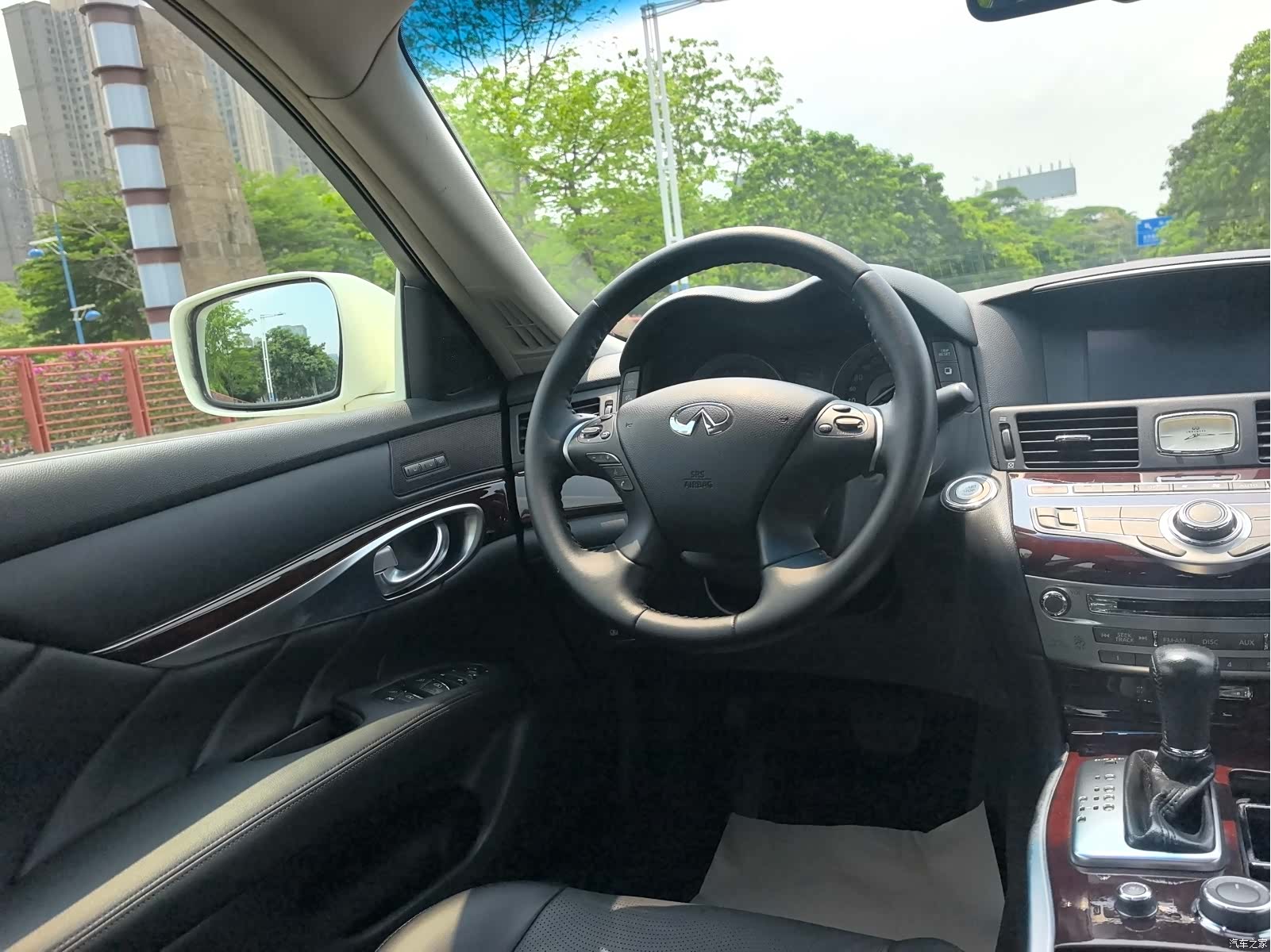 Infiniti Q70, 2013 7