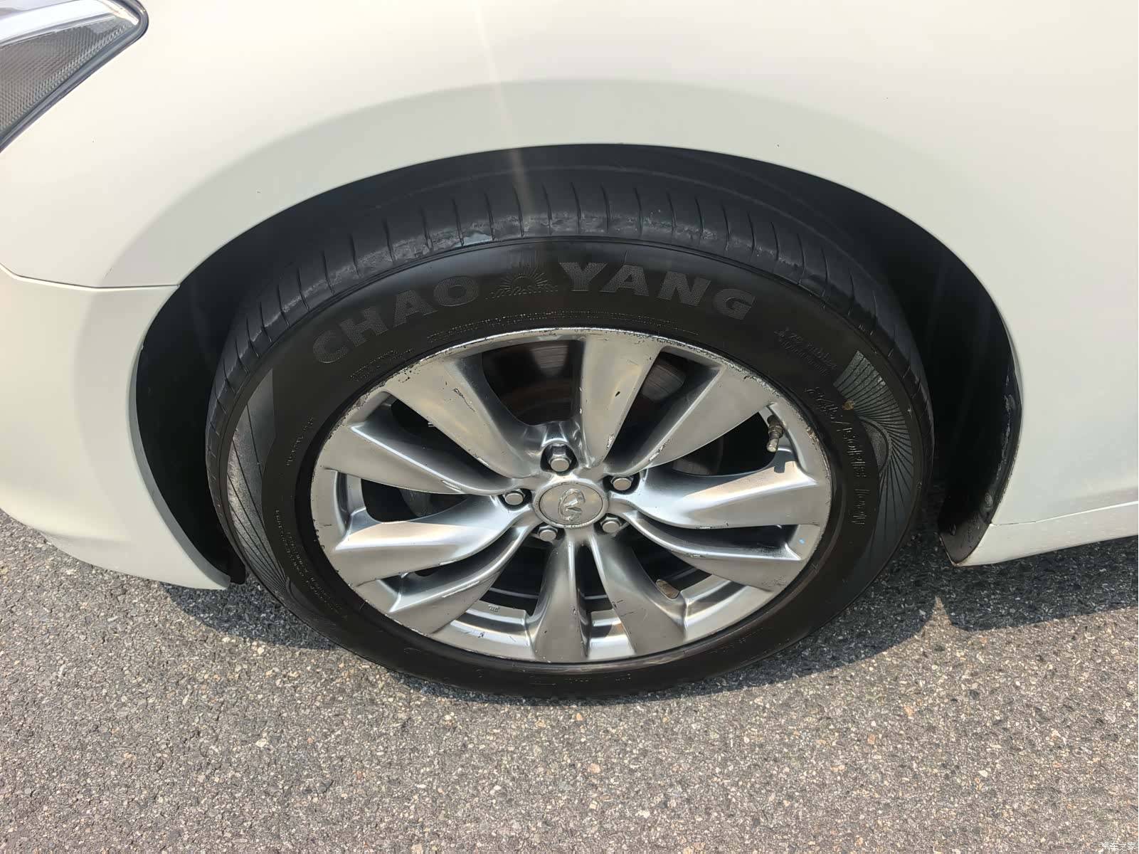 Infiniti Q70, 2013 12