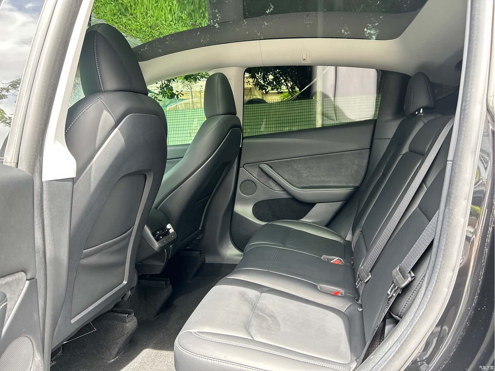 Tesla Model Y, 2022 12
