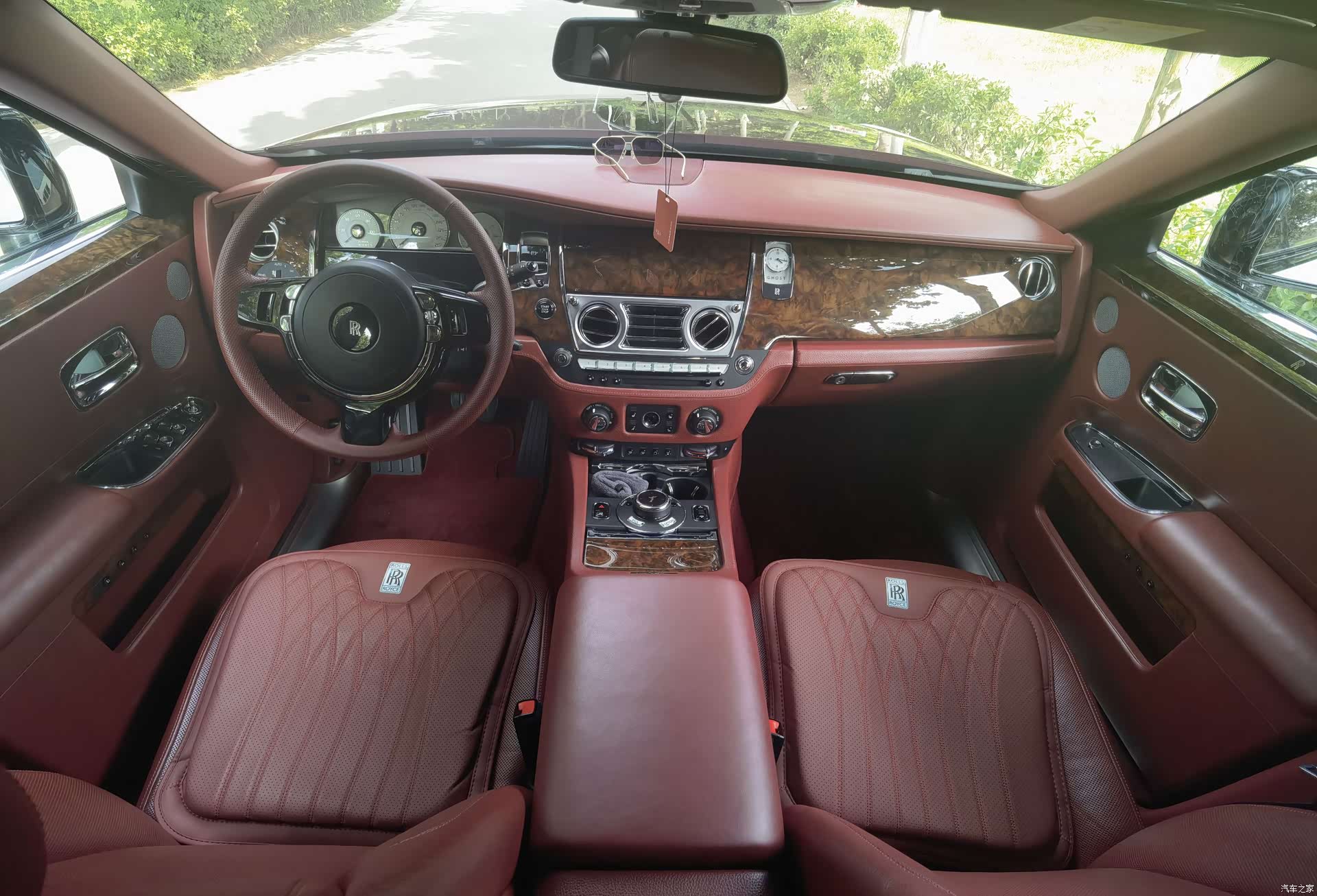 Rolls-Royce Ghost, 2017 15