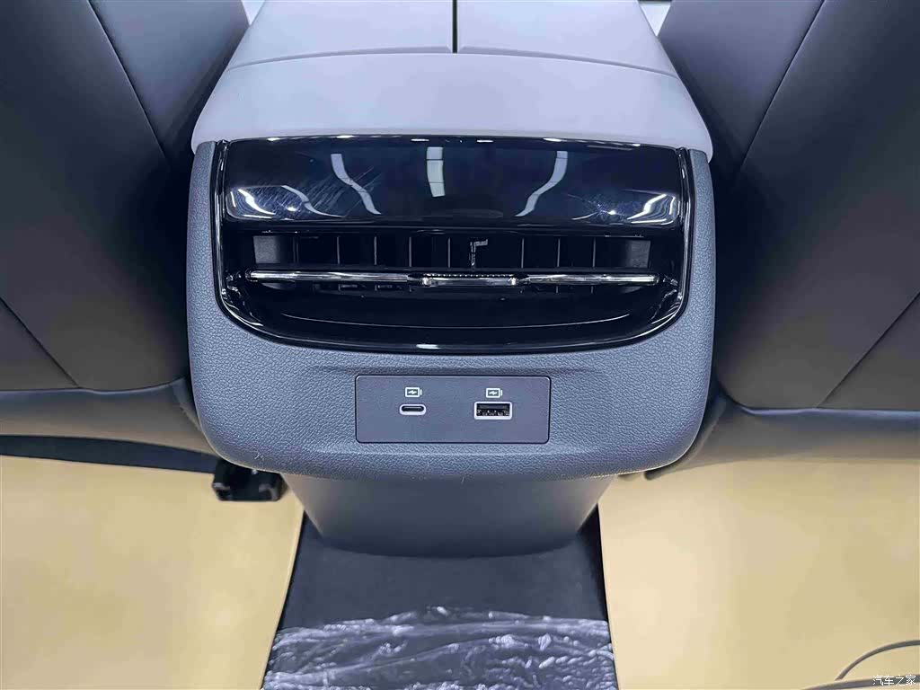 DongFeng eπ007, 2024 15