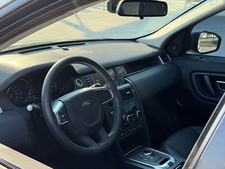 Land Rover Discovery 2017, фото 6