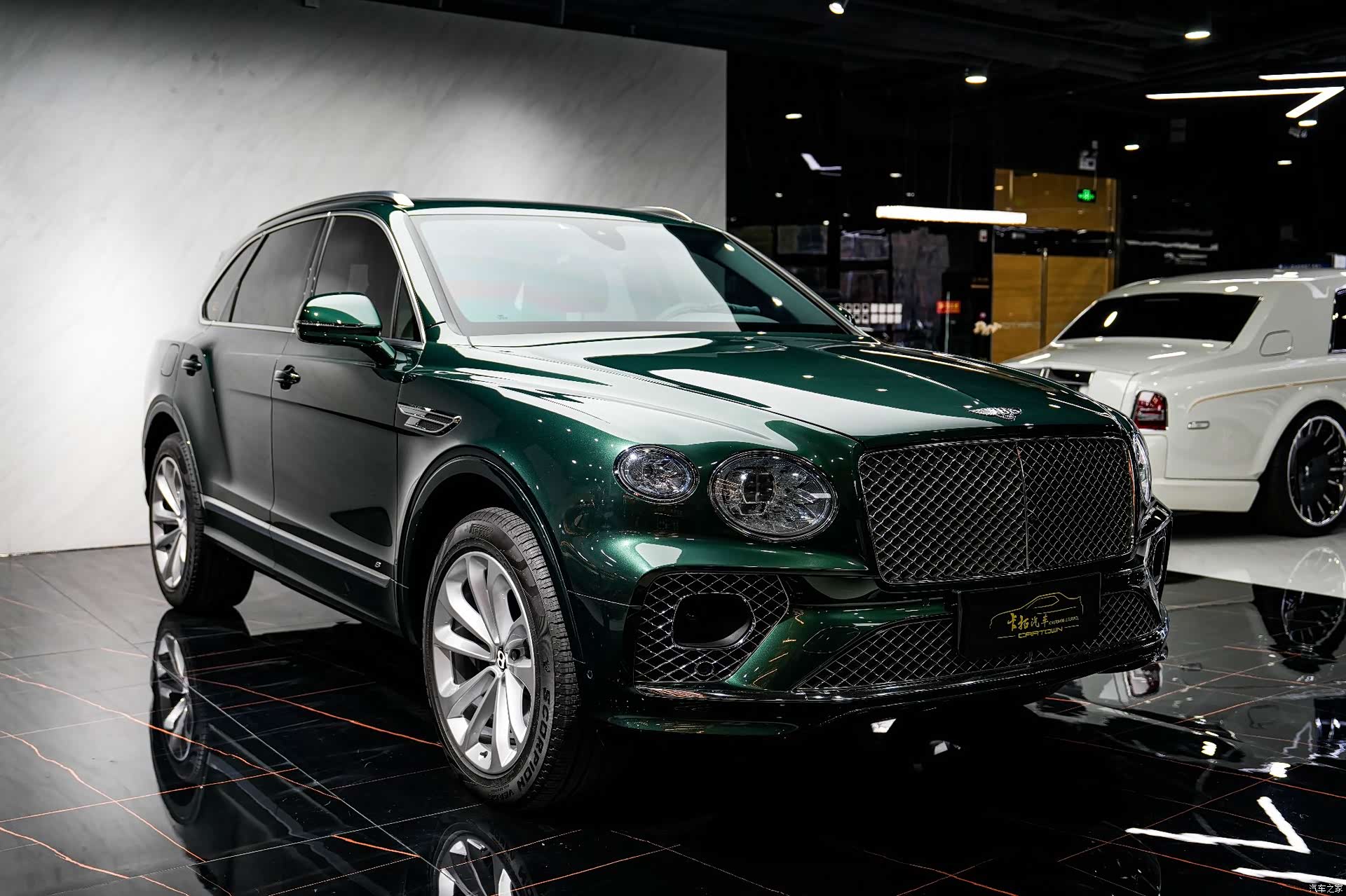Bentley Bentayga, 2021 3
