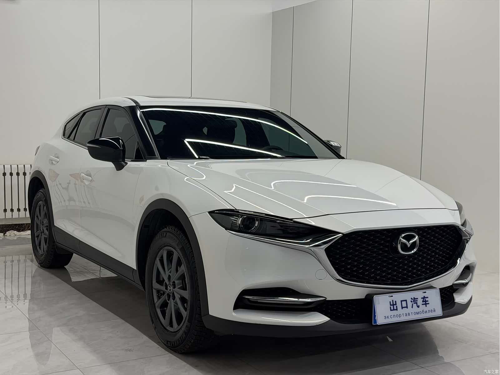 Mazda CX-4, 2023 3