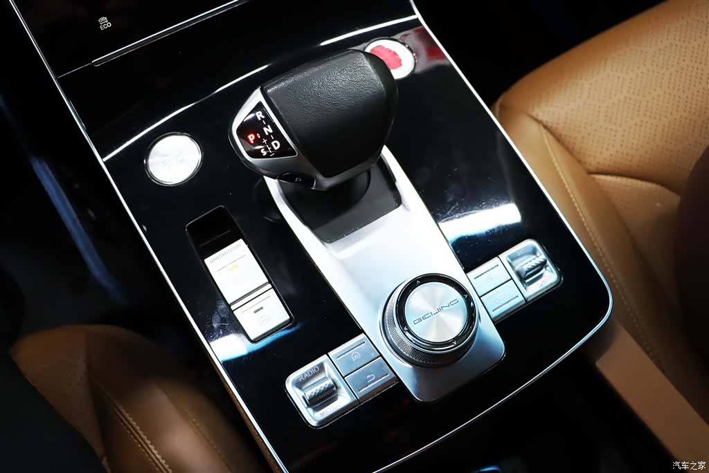 BAIC X7, 2021 14