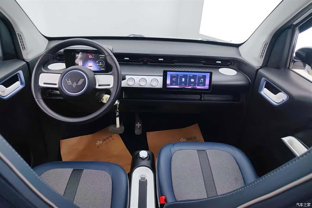 Wuling MINIEV, 2022 12