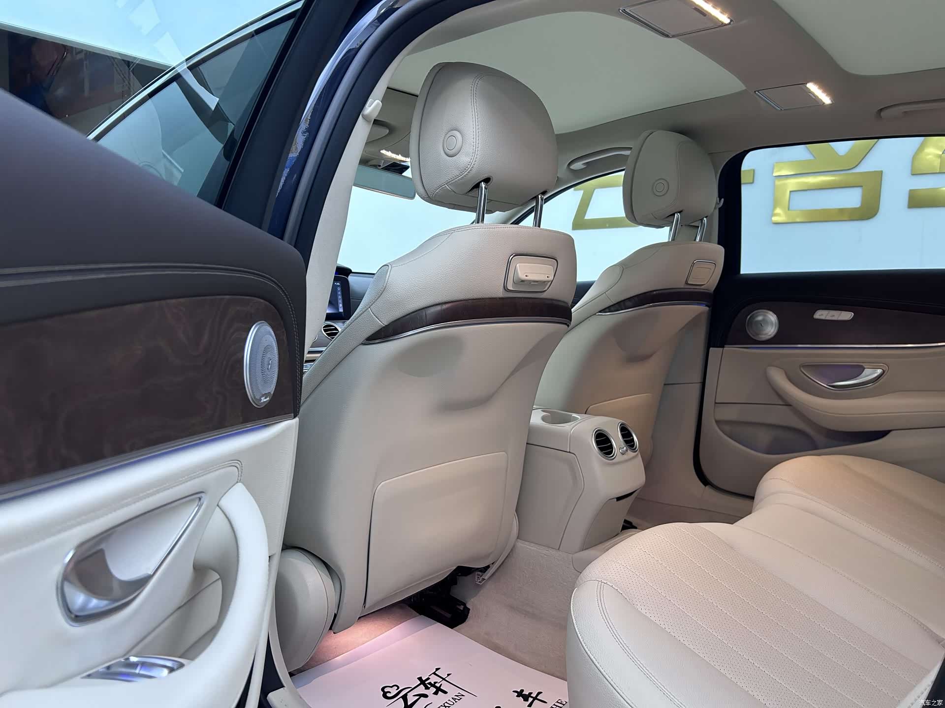 Mercedes-Benz E-Class, 2019 9
