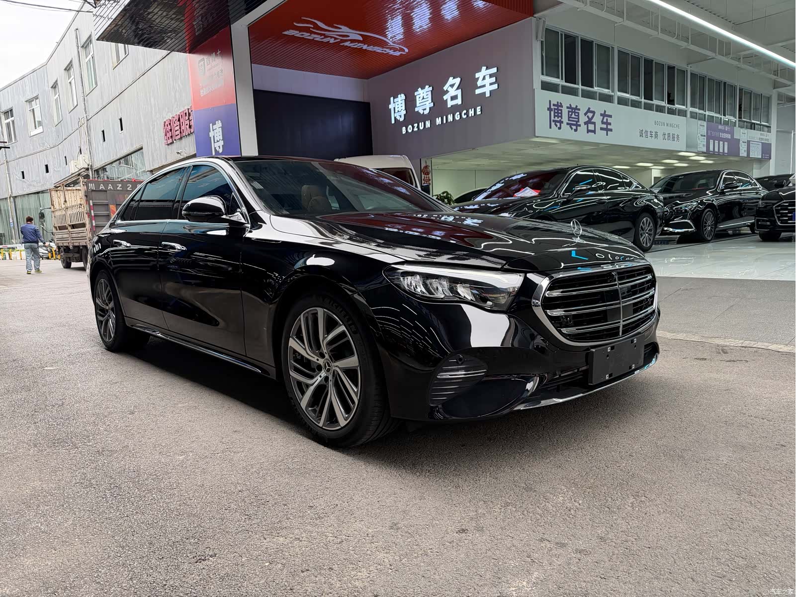 Mercedes-Benz E-Class, 2024 3