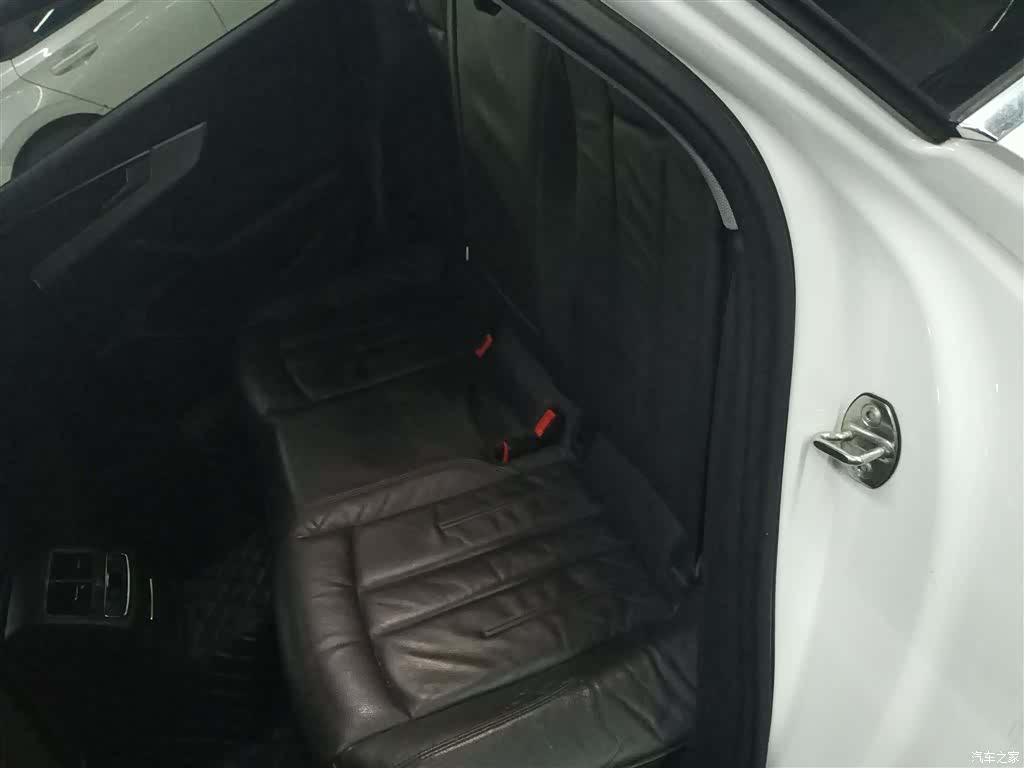 Audi A4L, 2019 14