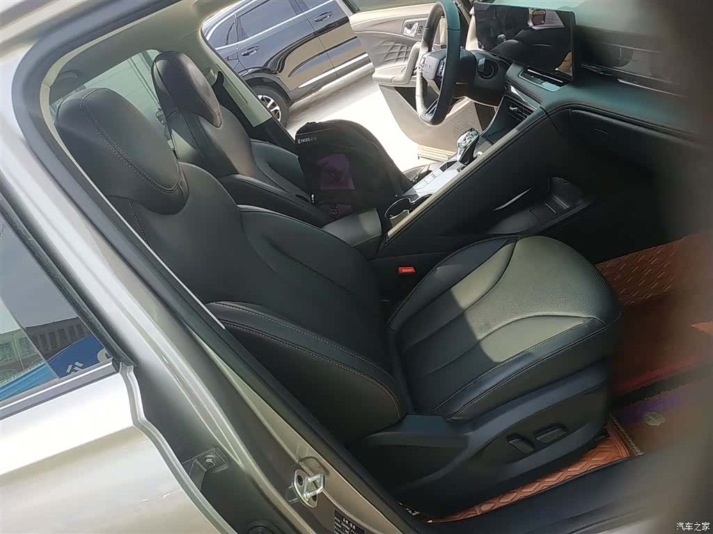 Roewe RX5, 2023 25