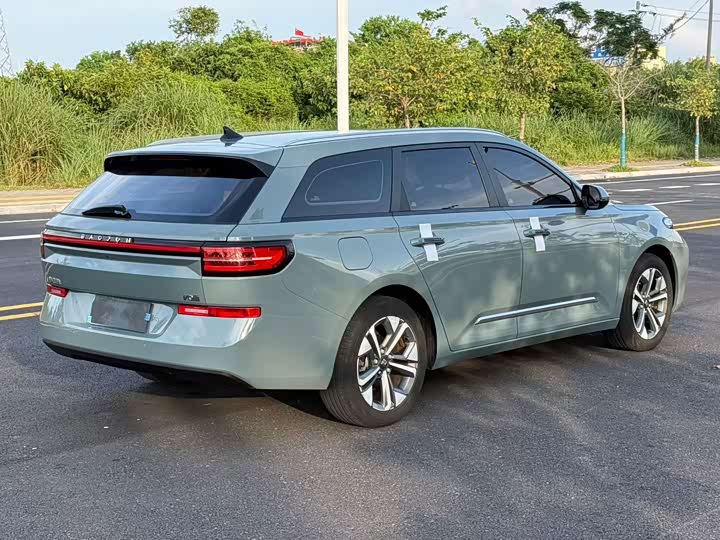Baojun Valli 2021 1.5T na qu fan xing CVT Flagship