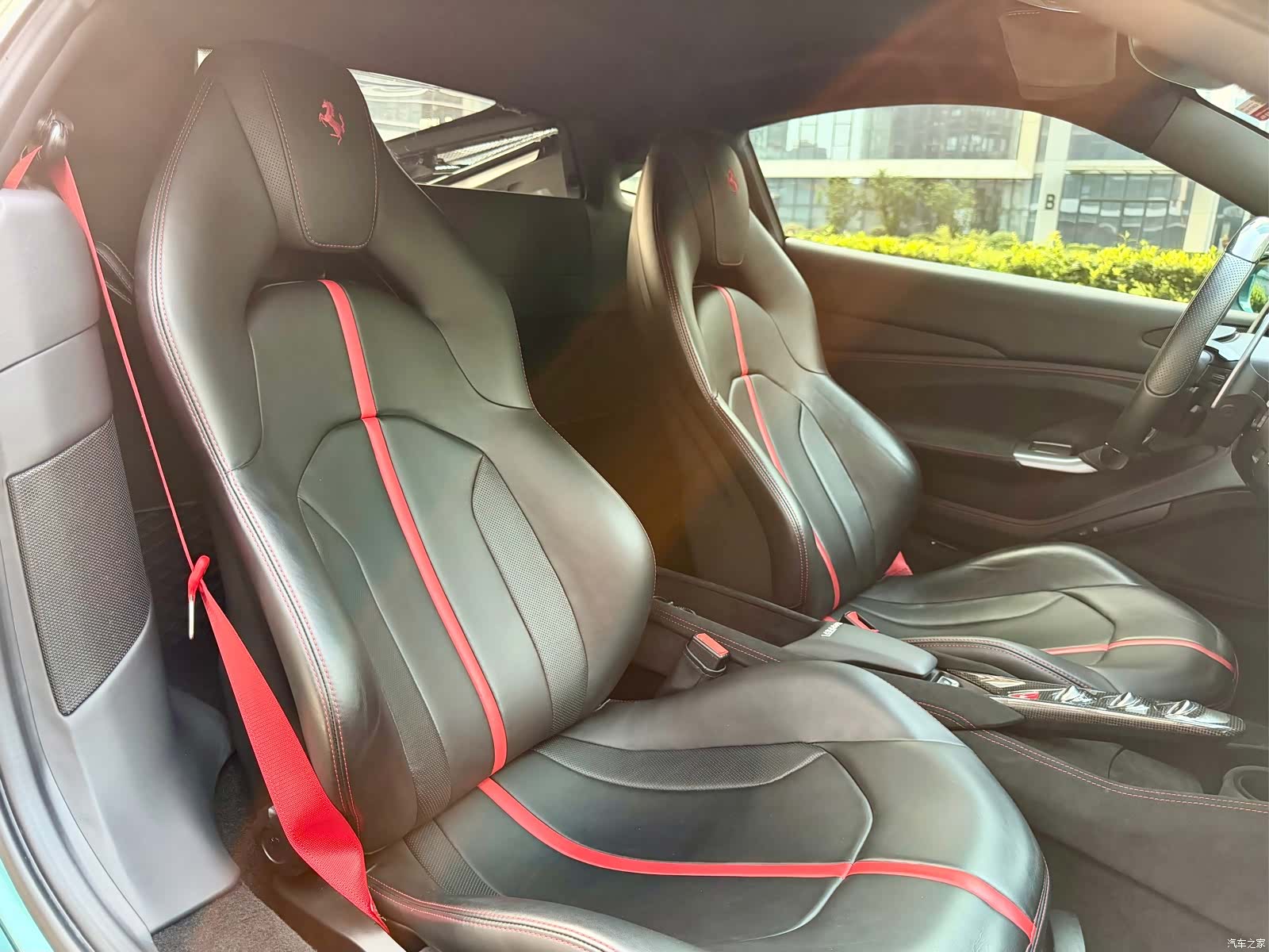 Ferrari F8, 2021 17