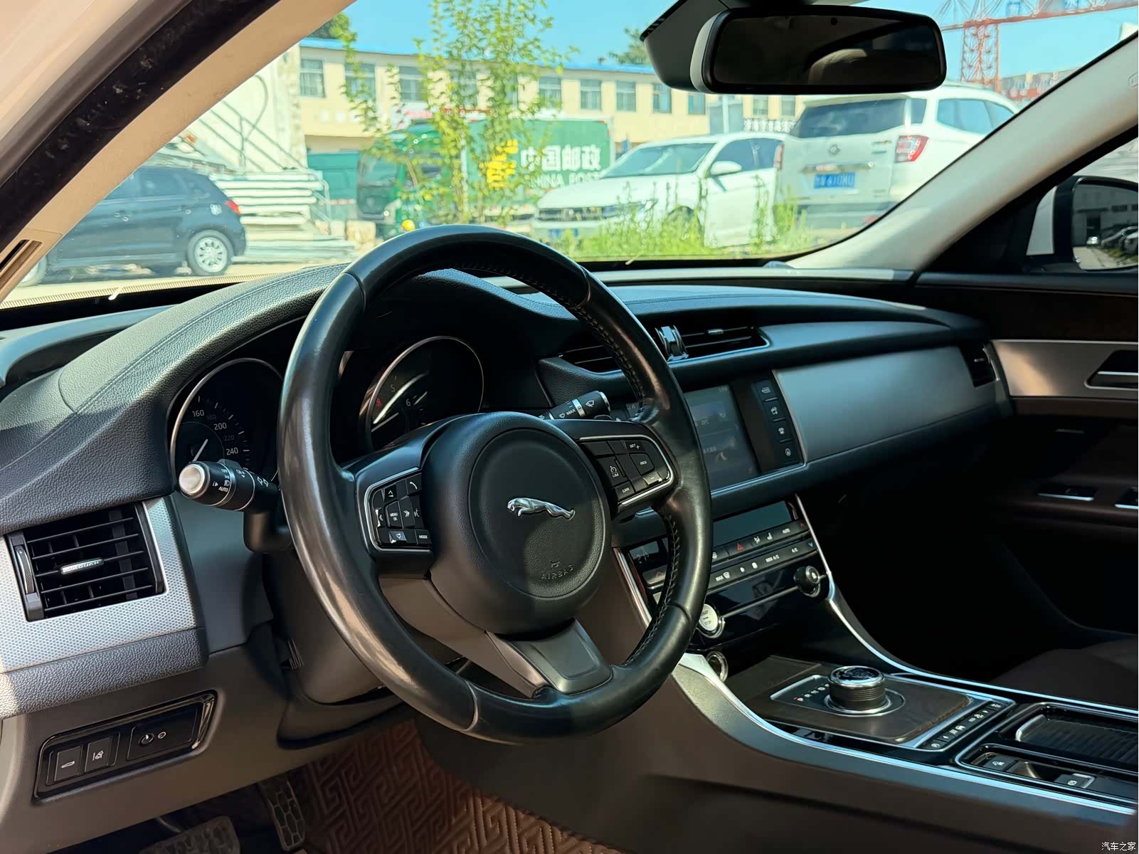 Land Rover XFL, 2017 10