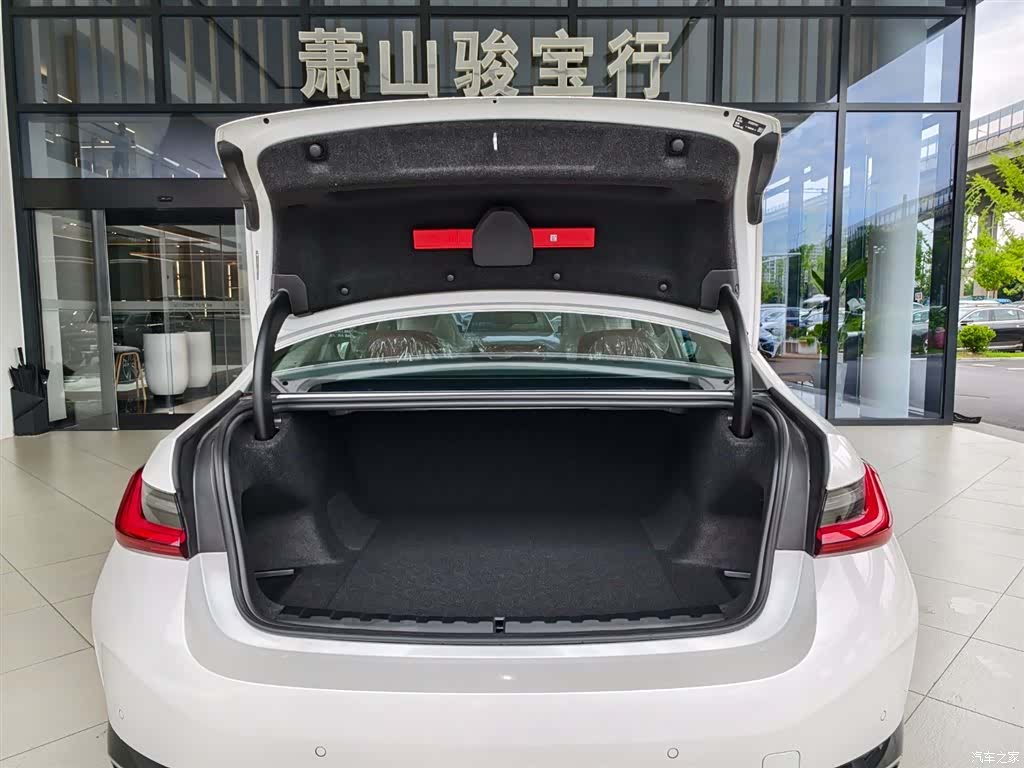 BMW i3, 1900 16