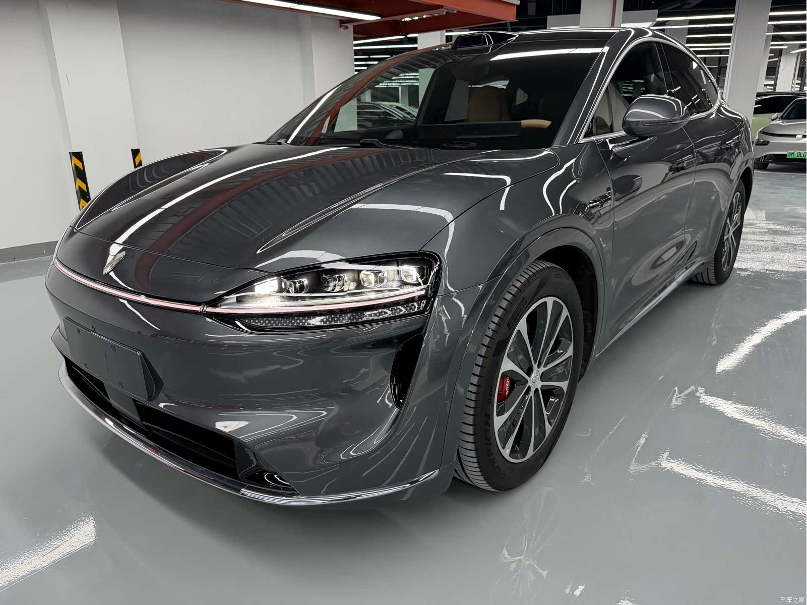 Luxeed R7