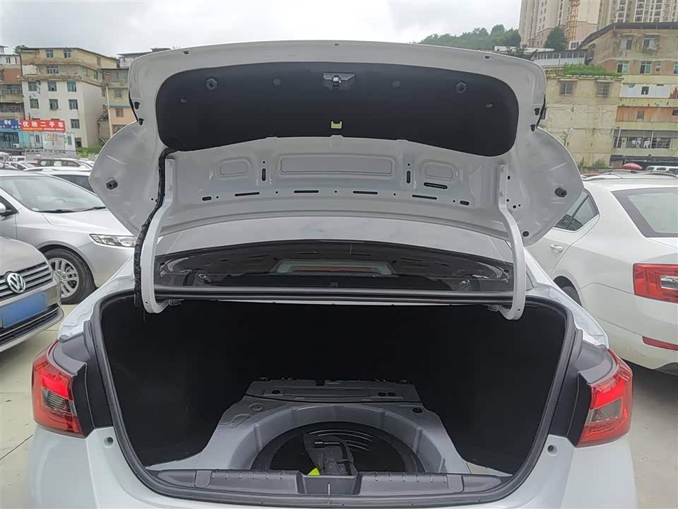 Chery Arrizo 5