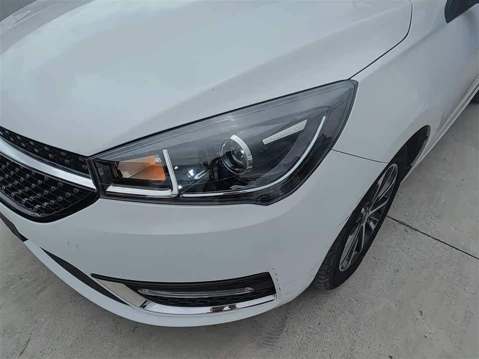 Chery Arrizo 5