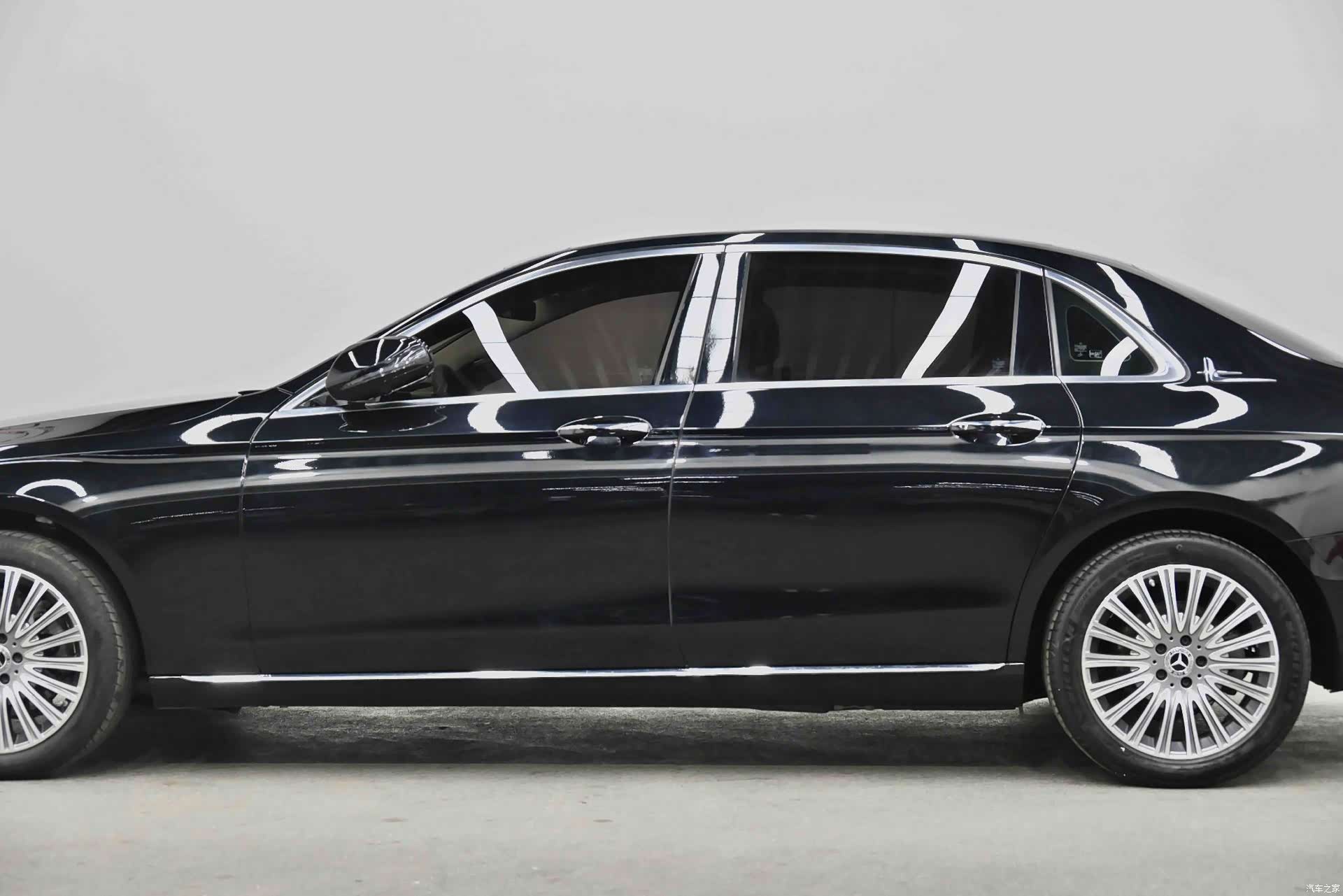 Mercedes-Benz E-Class, 2022 27