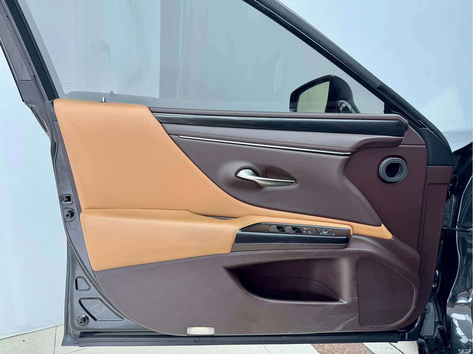 Lexus ES, 2019 7