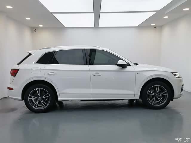 Audi Q5L, 2021 8