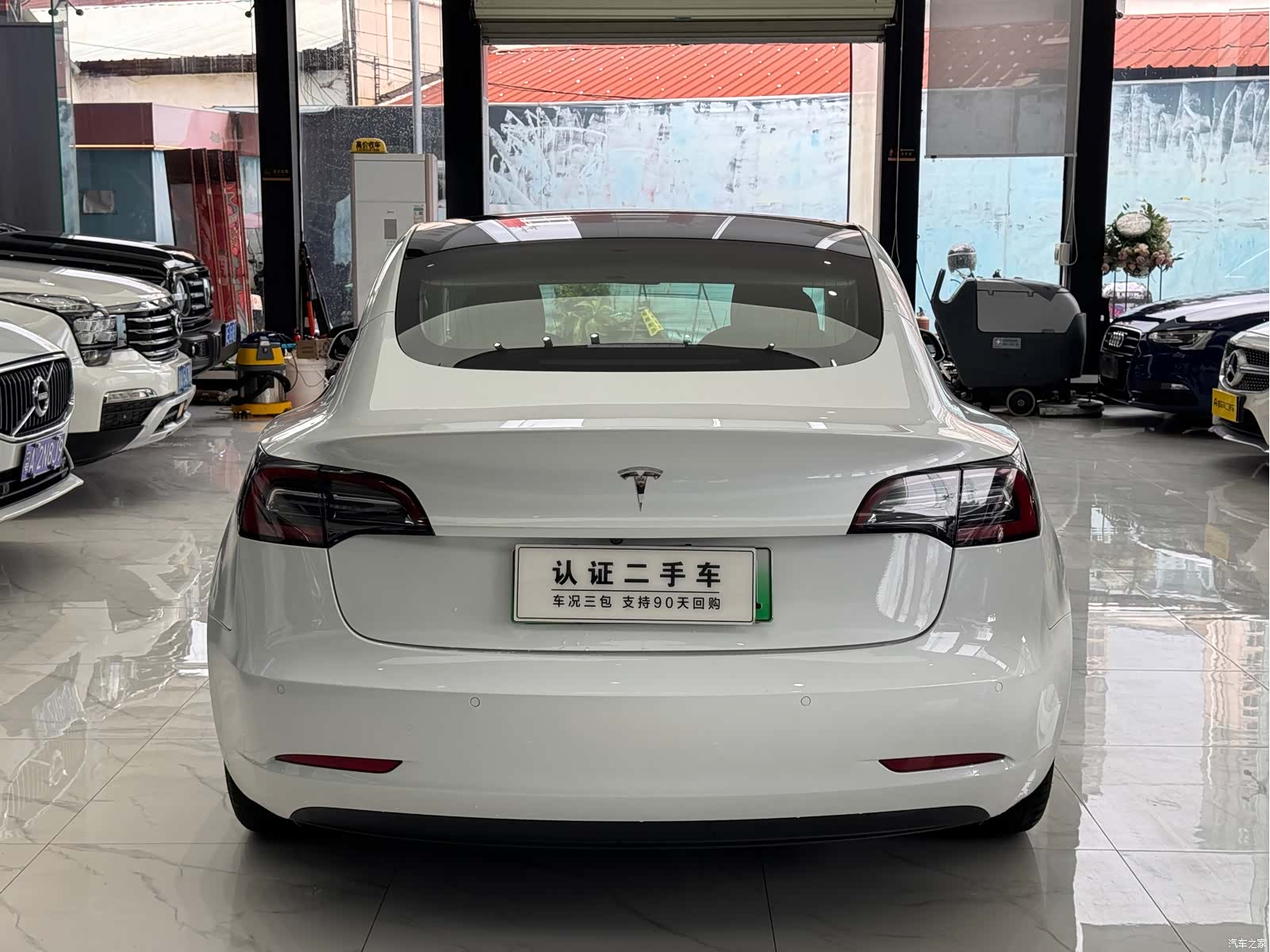 Tesla Model 3, 2019 все фото