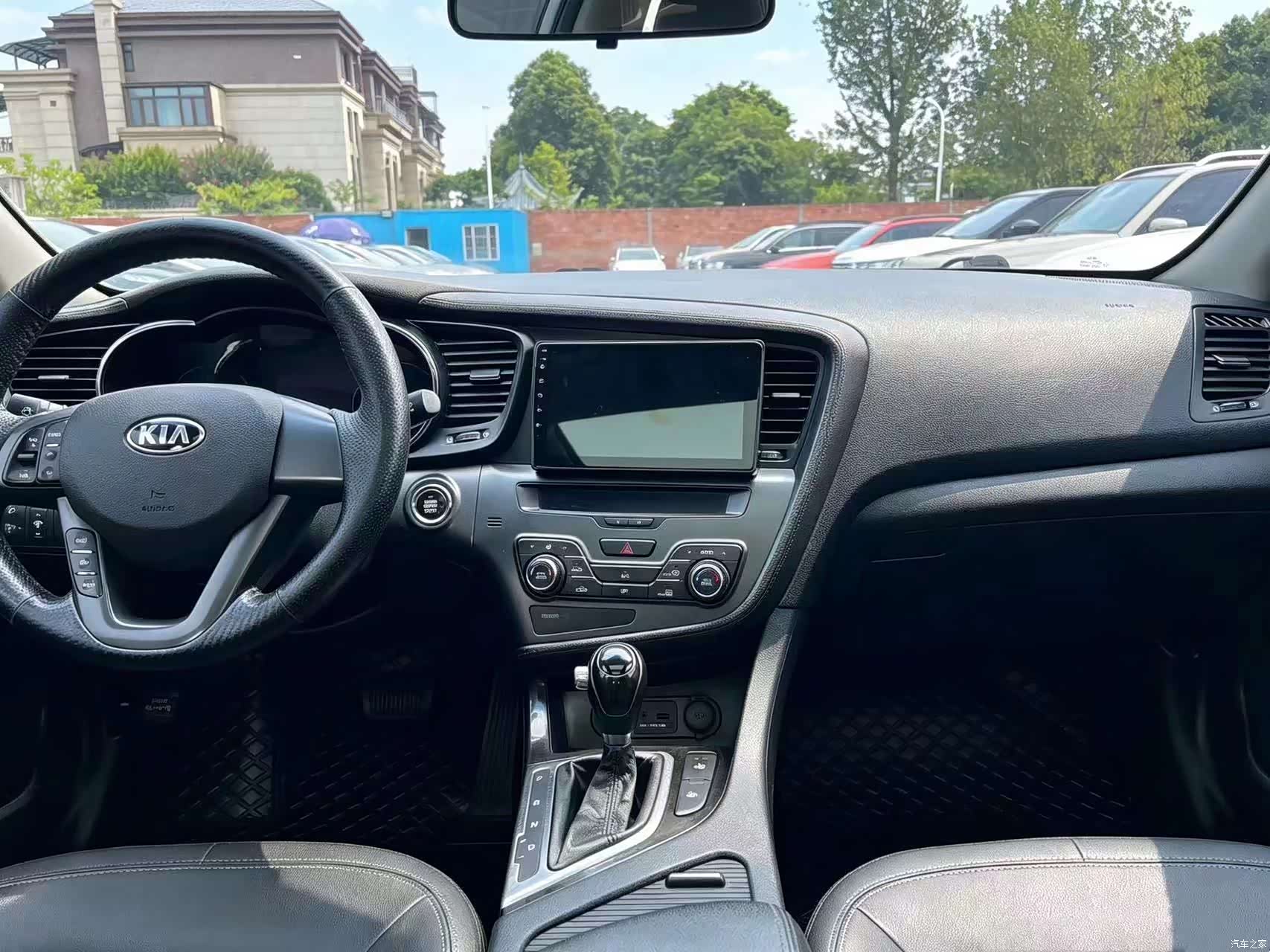 Kia K5, 2012 11