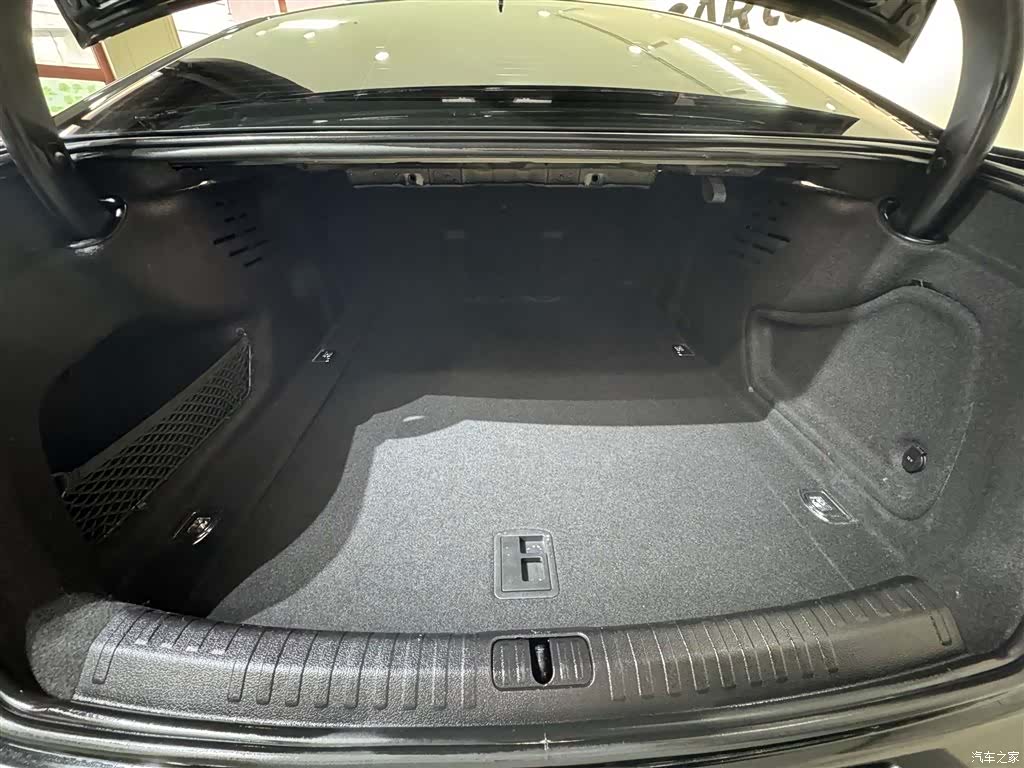 Audi A6L, 2020 11