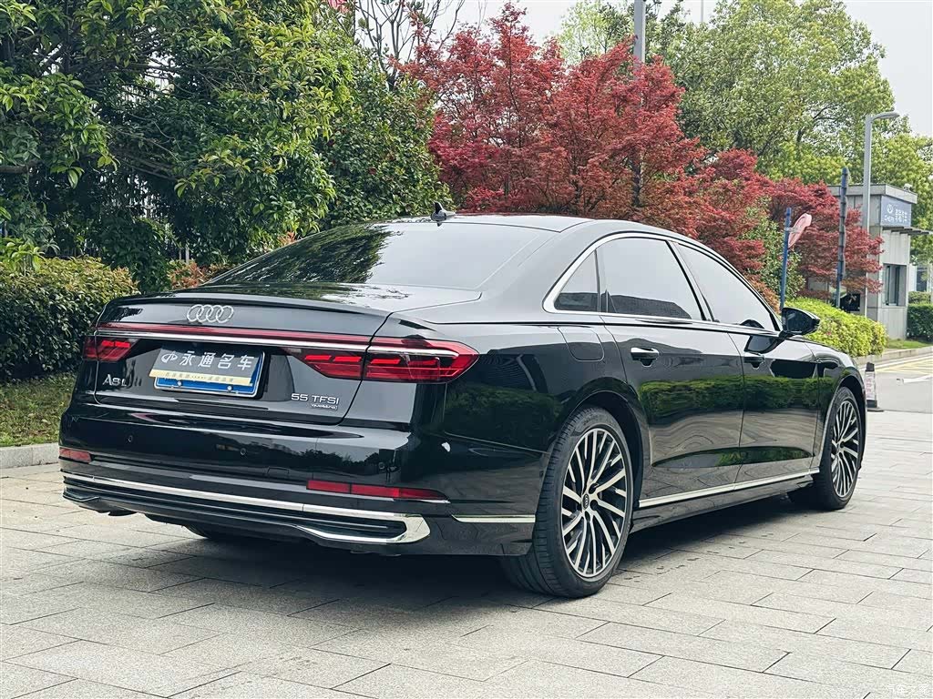 Audi A8L, 2023 24