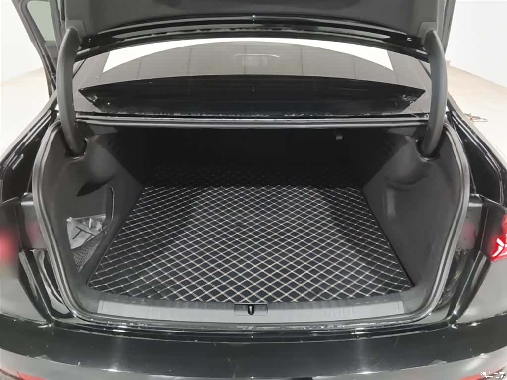 Audi A6L, 2024 15
