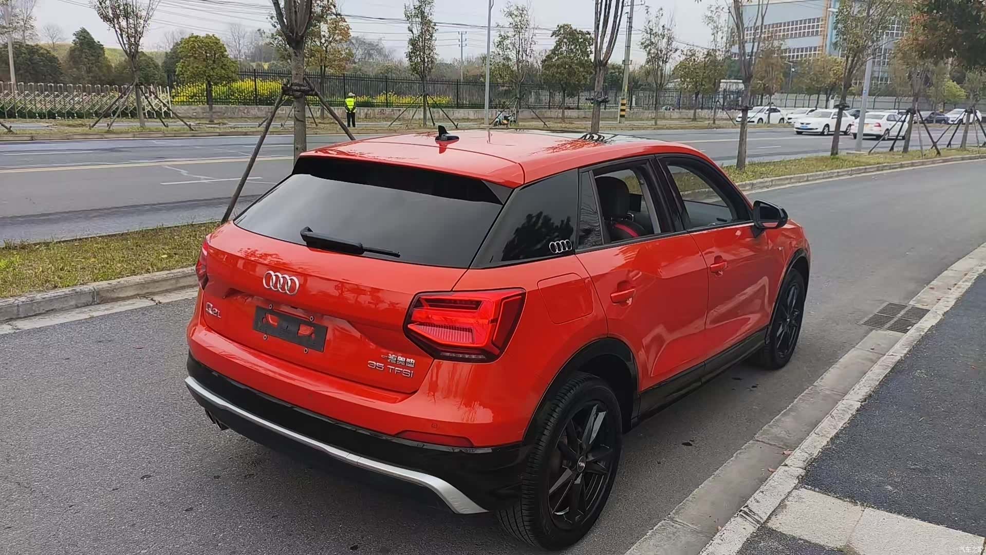 Audi Q2L, 2020 13