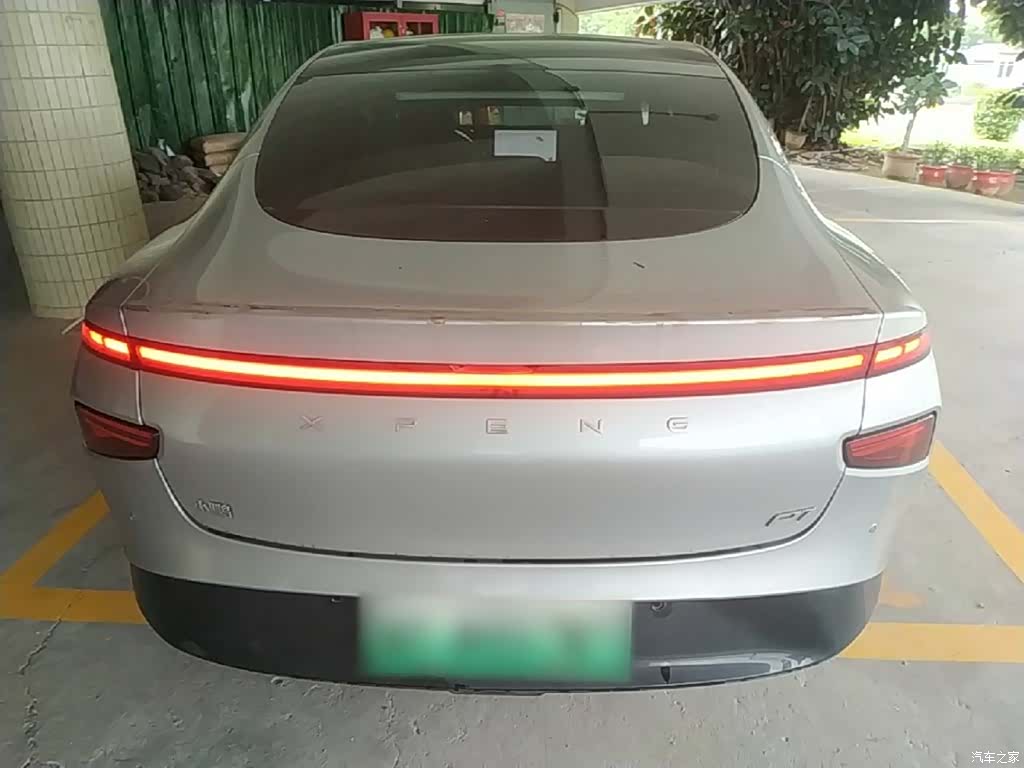Xpeng P7, 2021 6