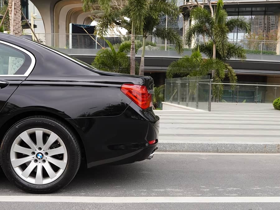 BMW 7-Series 2009, фото 29