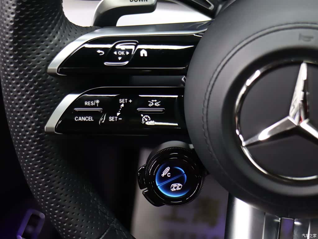 Mercedes-Benz GLE, 2024 28