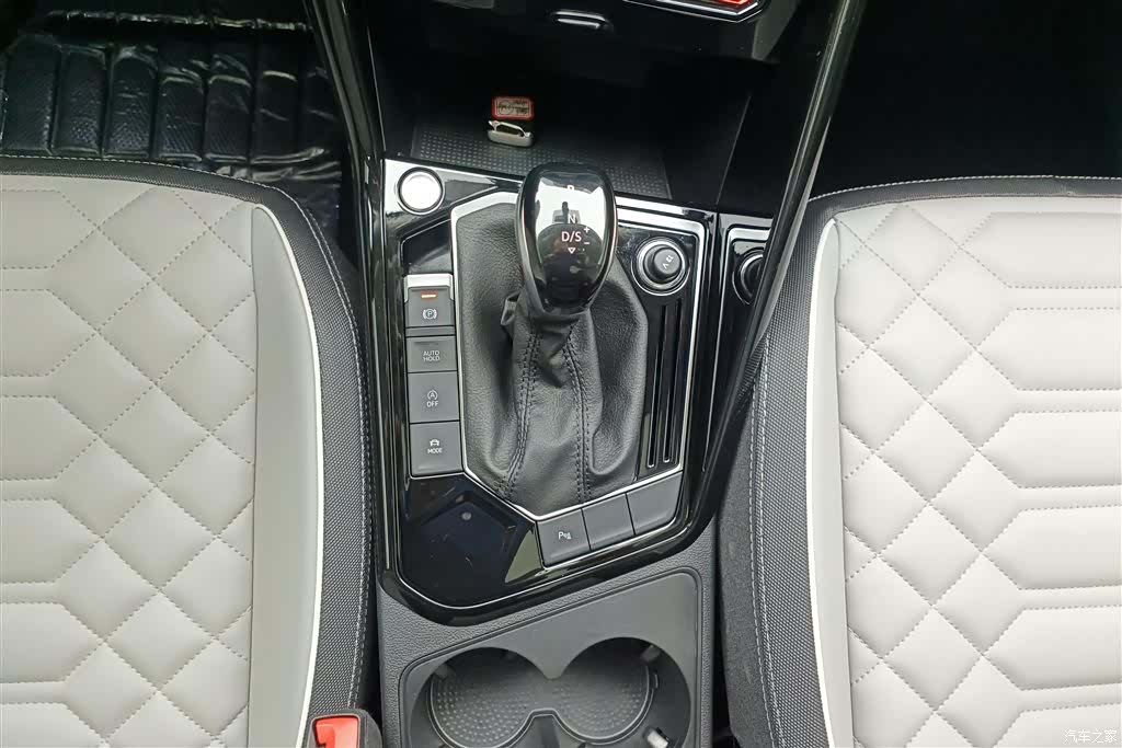 Volkswagen Tayron, 2025 16