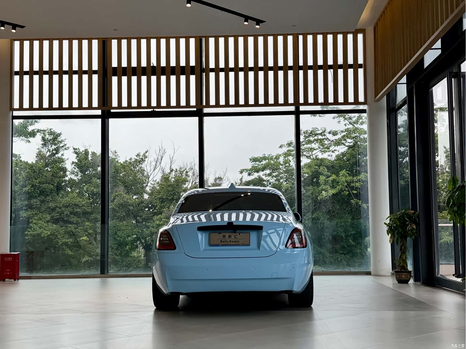 Rolls-Royce Ghost, 2021 6