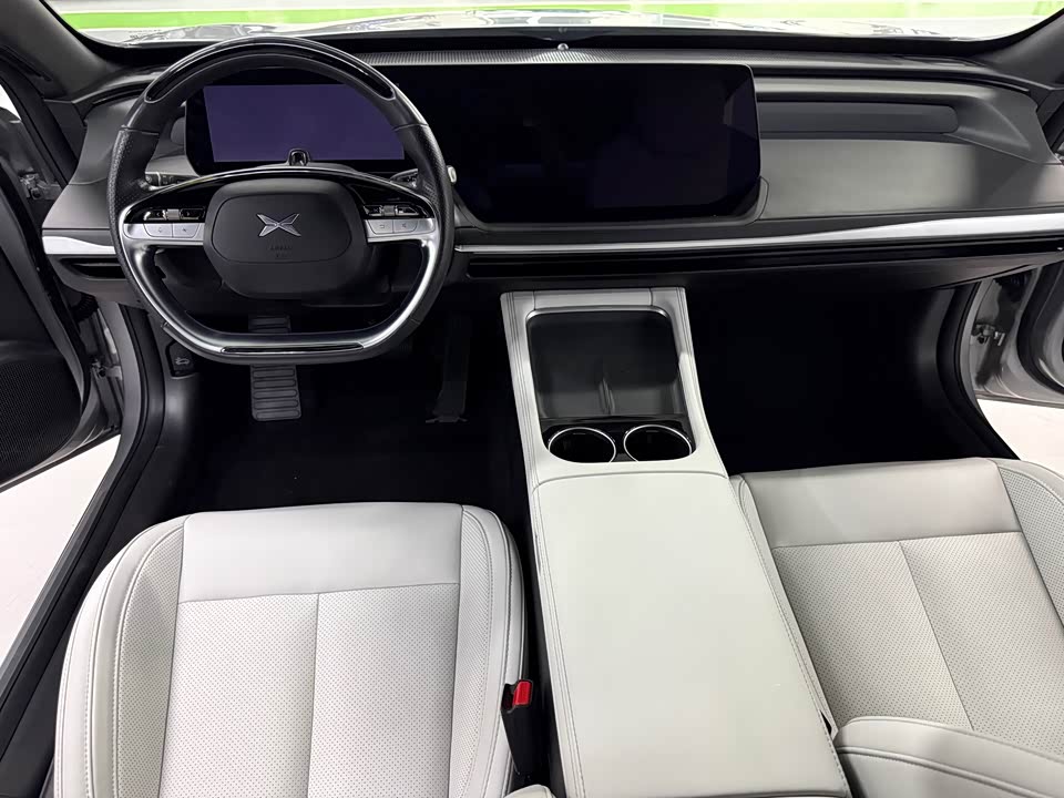 XPENG P7