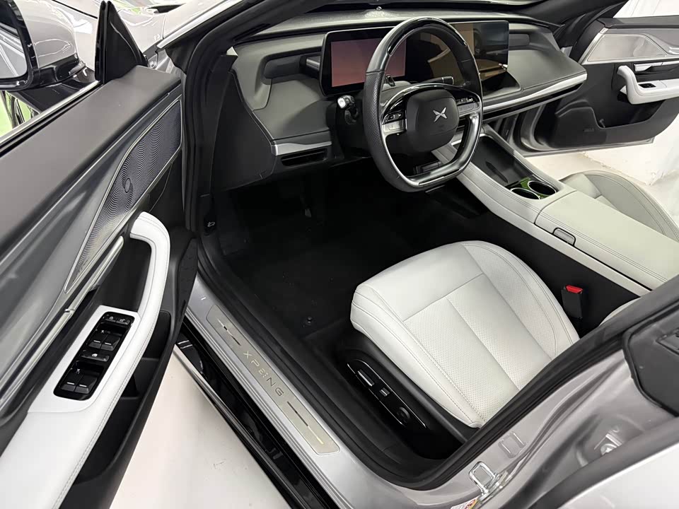 XPENG P7