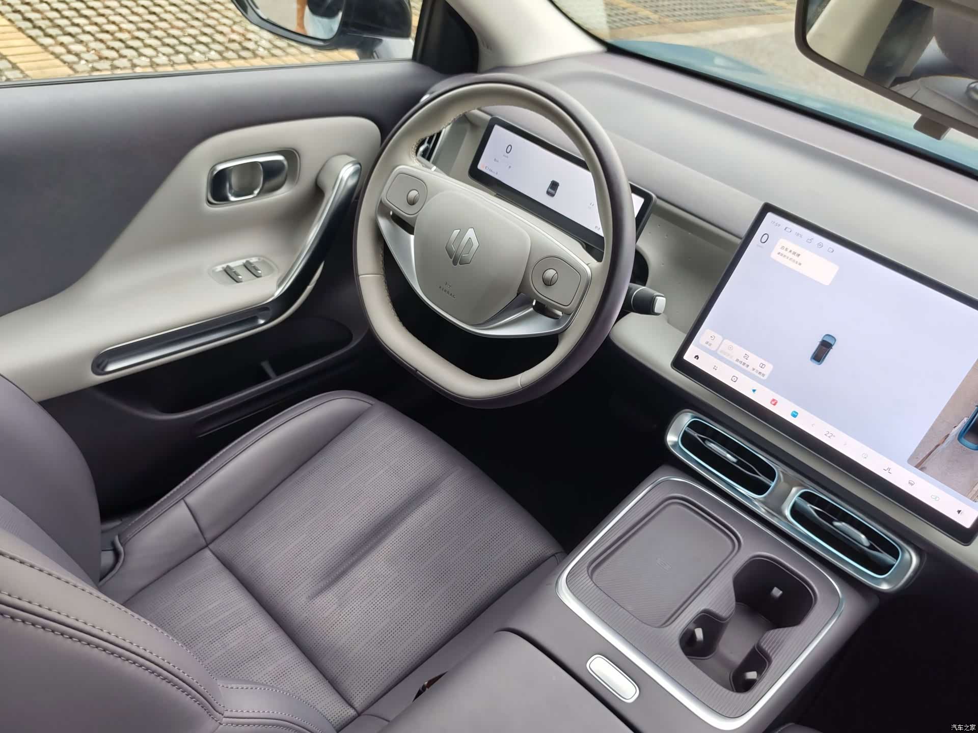 Leapmotor B01, 2025 12
