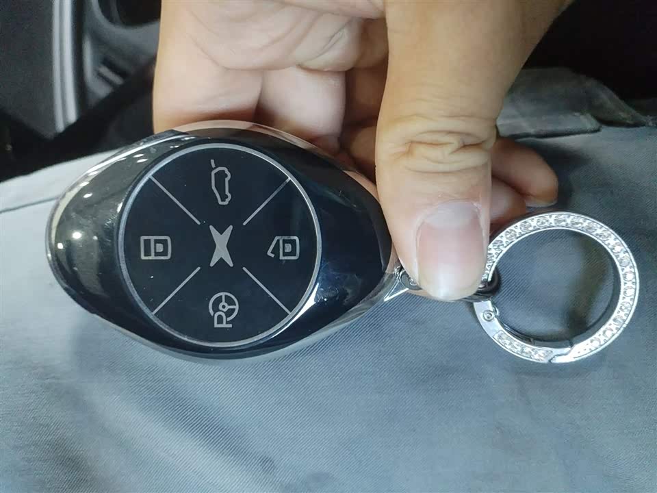 XPENG P7
