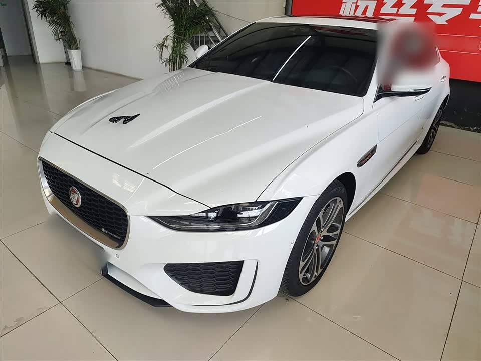 Jaguar XEL Jaguar XEL