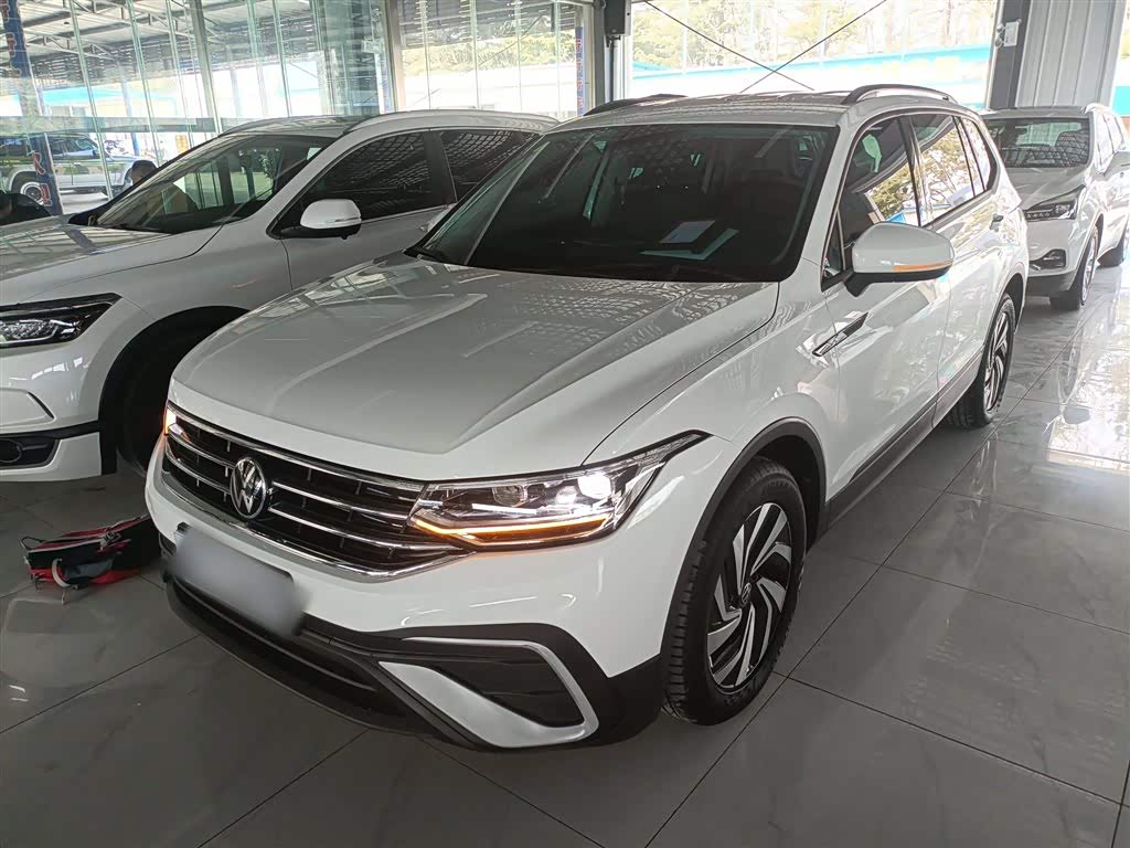 Volkswagen Tiguan L