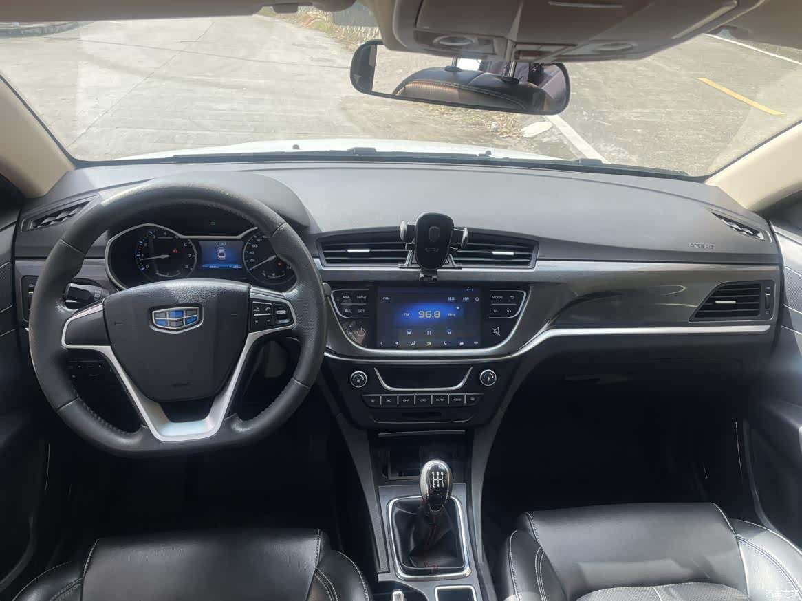 Geely Emgrand, 2017 7