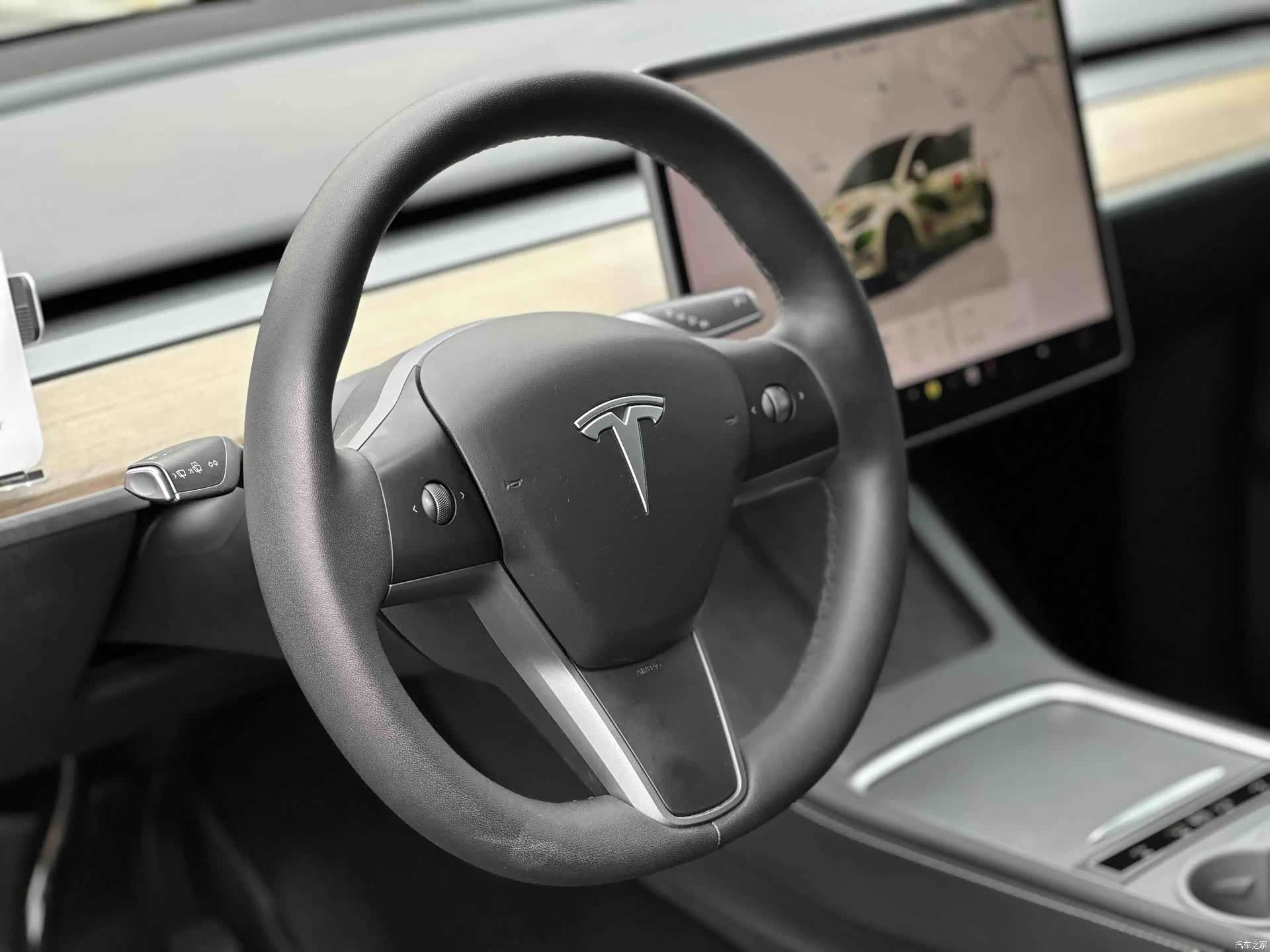 Tesla Model Y, 2023 12